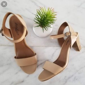 LUCKY BRAND “Pepper” nude sandal heel